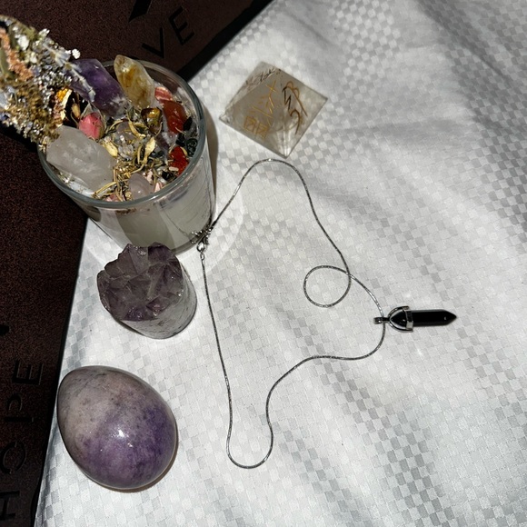 Black Tourmaline Crystal Point pendant with silver 18 inch chain. - Picture 6 of 7
